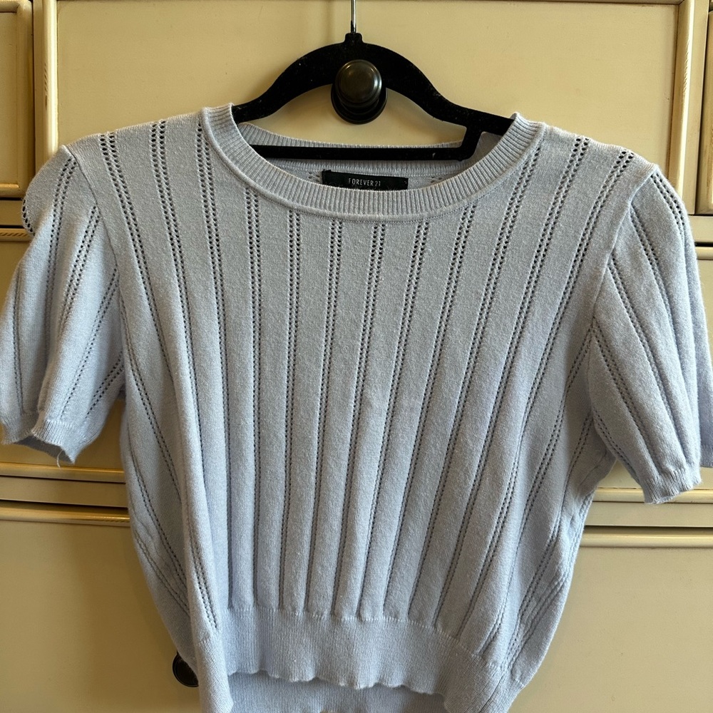 Item: Light blue short sleeve top, Brand: Forever 21, Size: Small